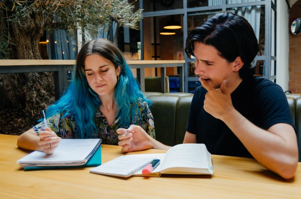 Cómo elegir una academia de inglés en Caracas según tu nivel y objetivos